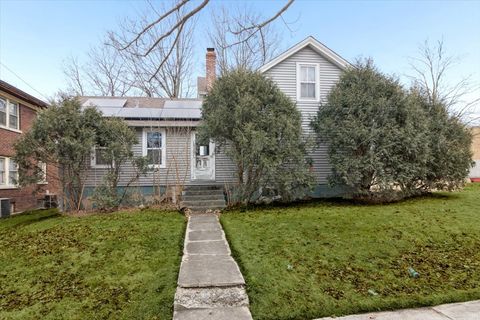 Tiny photo for 1404 Benton Street, Rockford, IL 61107 (MLS # 12589668)