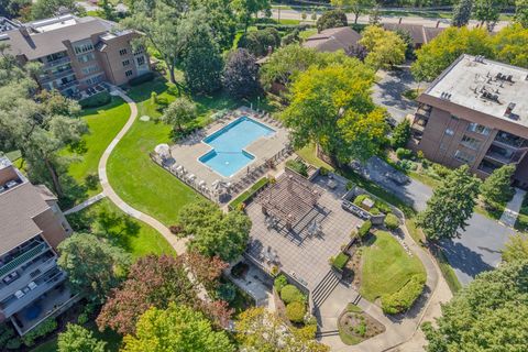 Tiny photo for 22 Park Lane #203, Park Ridge, IL 60068 (MLS # 12503240)