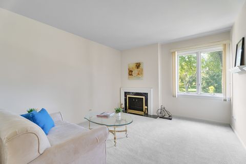 Tiny photo for 22 Park Lane #203, Park Ridge, IL 60068 (MLS # 12503240)