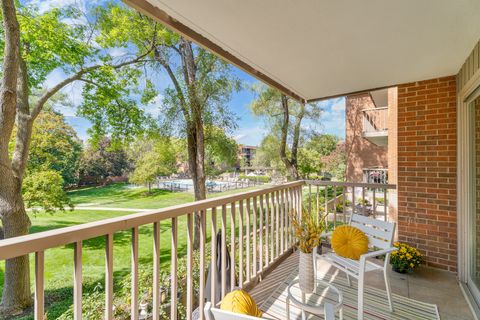 Tiny photo for 22 Park Lane #203, Park Ridge, IL 60068 (MLS # 12503240)