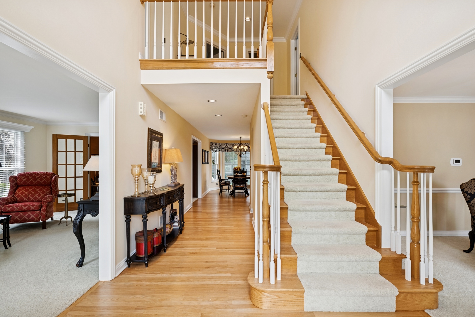 1219 N Lakeview Court