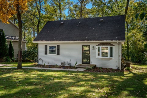 Photo of 237 Rochester Road NE, Poplar Grove, IL 61065 (MLS # 12791810)