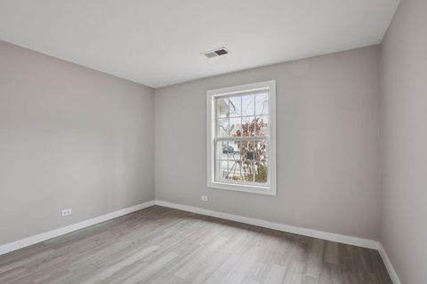 Tiny photo for 323 Sheffield Court #5, Roselle, IL 60172 (MLS # 12589928)