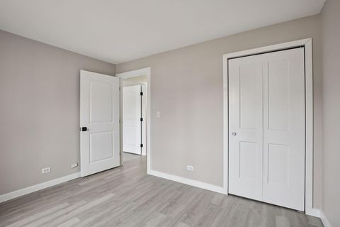 Tiny photo for 323 Sheffield Court #5, Roselle, IL 60172 (MLS # 12589928)