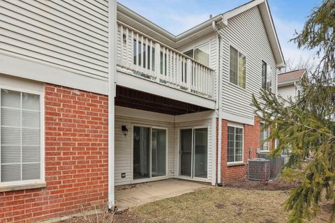 Tiny photo for 323 Sheffield Court #5, Roselle, IL 60172 (MLS # 12589928)