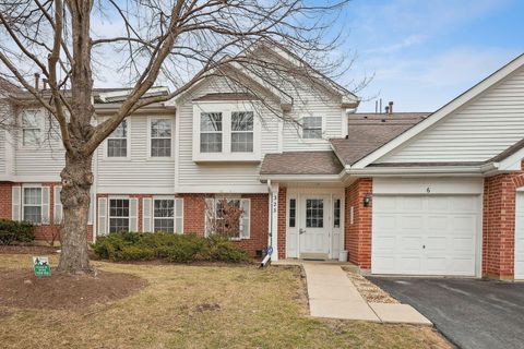 Photo of 323 Sheffield Court #5, Roselle, IL 60172 (MLS # 12589928)