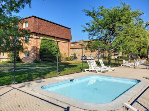 Tiny photo for 9374 Bay Colony Drive #2S, Des Plaines, IL 60016 (MLS # 12764520)