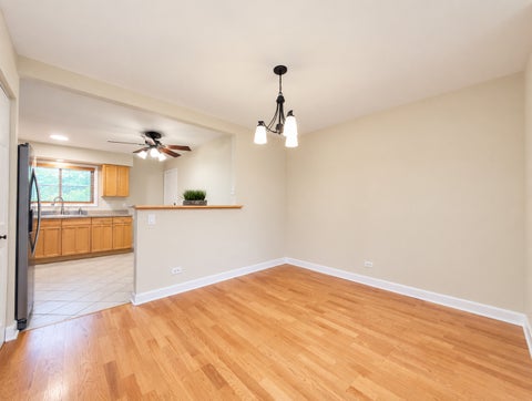 Tiny photo for 9374 Bay Colony Drive #2S, Des Plaines, IL 60016 (MLS # 12764520)