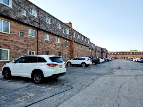 Tiny photo for 9374 Bay Colony Drive #2S, Des Plaines, IL 60016 (MLS # 12764520)