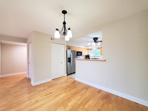 Tiny photo for 9374 Bay Colony Drive #2S, Des Plaines, IL 60016 (MLS # 12764520)