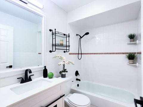 Tiny photo for 9374 Bay Colony Drive #2S, Des Plaines, IL 60016 (MLS # 12764520)