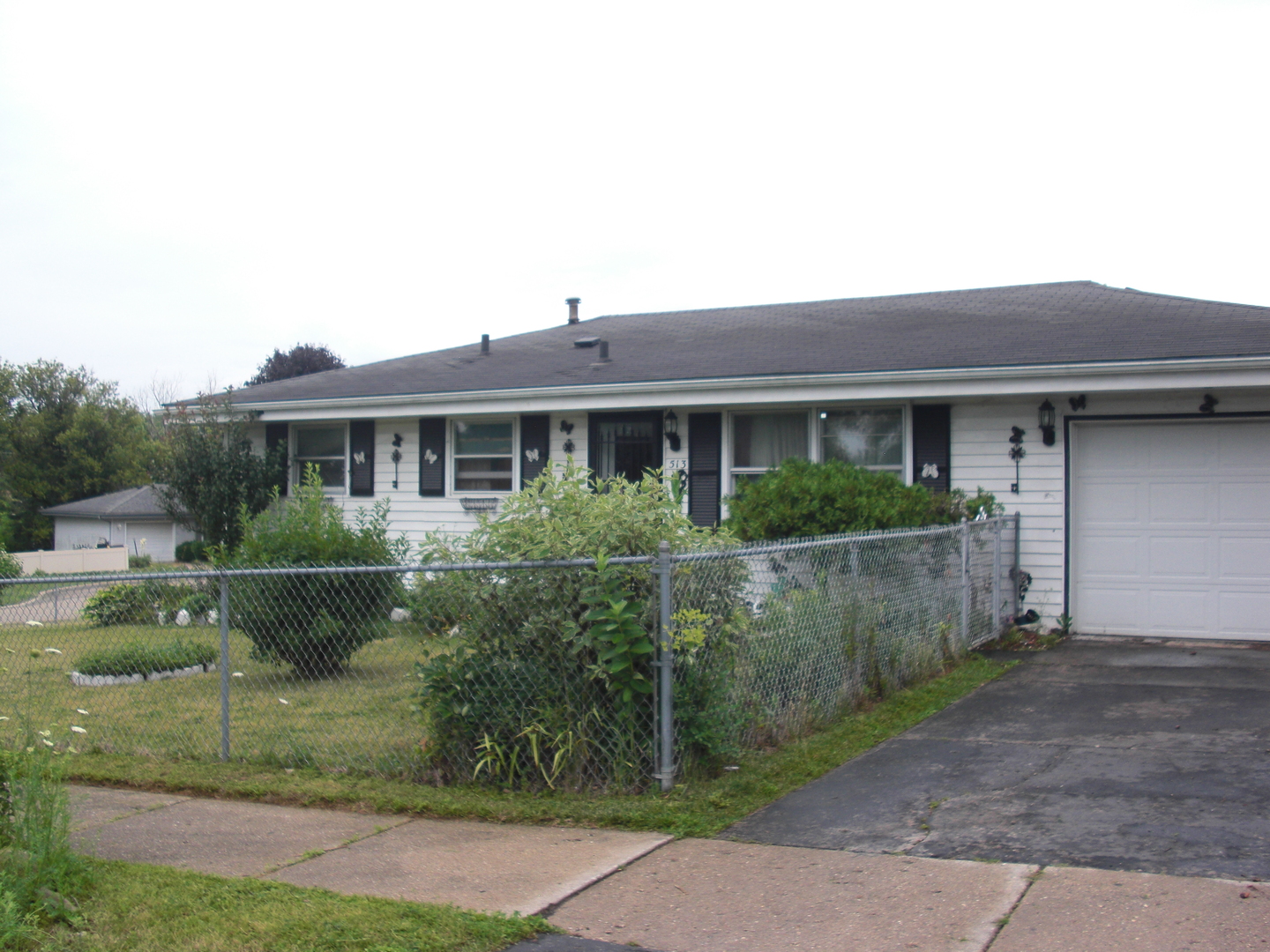 513 Overland Trail