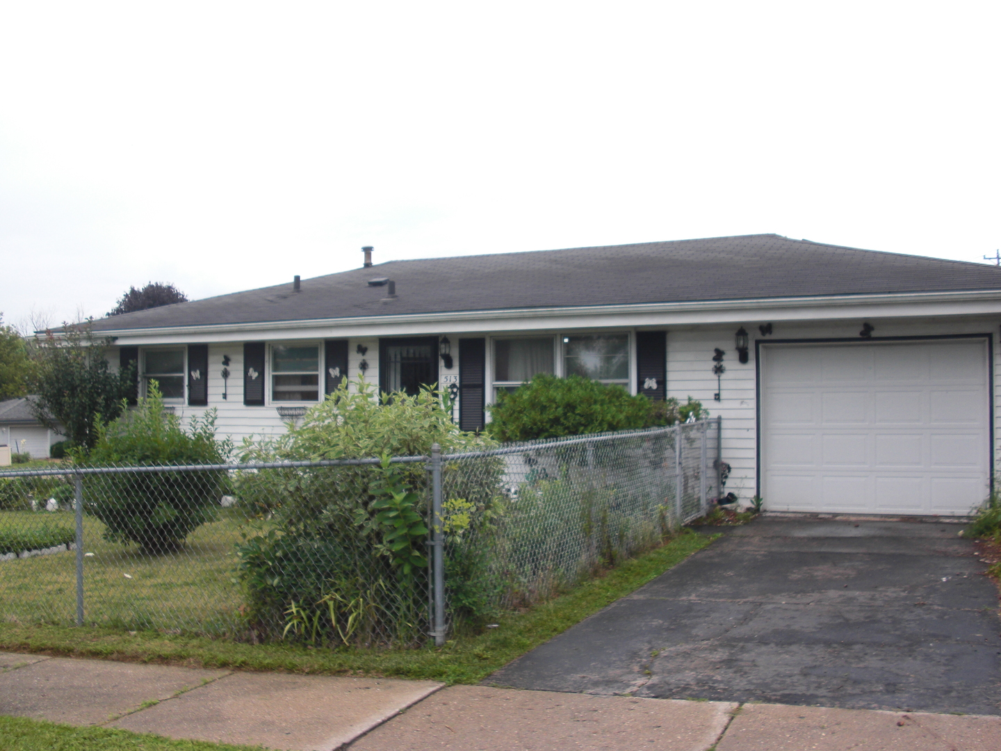 513 Overland Trail