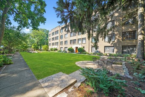 Tiny photo for 734 Noyes Street #02, Evanston, IL 60201 (MLS # 12443247)