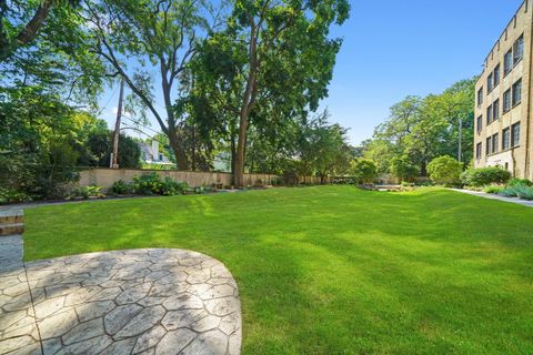 Tiny photo for 734 Noyes Street #02, Evanston, IL 60201 (MLS # 12443247)