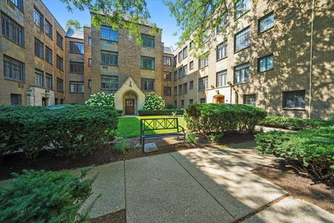 Tiny photo for 734 Noyes Street #02, Evanston, IL 60201 (MLS # 12443247)
