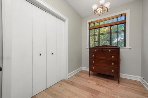 Tiny photo for 734 Noyes Street #02, Evanston, IL 60201 (MLS # 12443247)