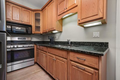 Tiny photo for 734 Noyes Street #02, Evanston, IL 60201 (MLS # 12443247)