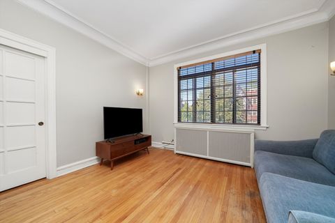 Tiny photo for 734 Noyes Street #02, Evanston, IL 60201 (MLS # 12443247)