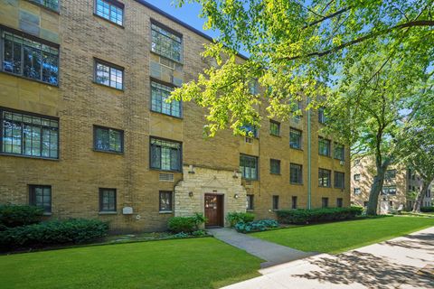 Tiny photo for 734 Noyes Street #02, Evanston, IL 60201 (MLS # 12443247)