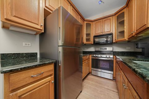 Tiny photo for 734 Noyes Street #02, Evanston, IL 60201 (MLS # 12443247)