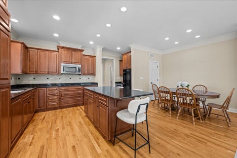 Tiny photo for 301 Brownstone Drive, St. Charles, IL 60174 (MLS # 12734864)