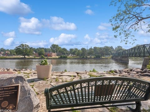 Tiny photo for 301 Brownstone Drive, St. Charles, IL 60174 (MLS # 12734864)