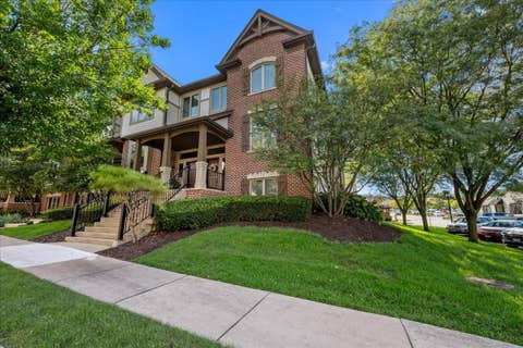 Photo of 301 Brownstone Drive, St. Charles, IL 60174 (MLS # 12734864)