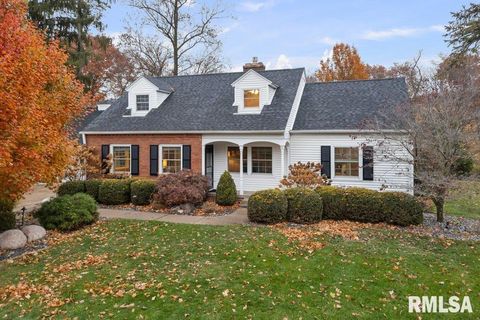 Tiny photo for 777 25TH Avenue Court, Moline, IL 61265 (MLS # QC4269536)