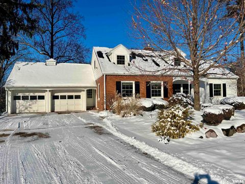 Tiny photo for 777 25TH Avenue Court, Moline, IL 61265 (MLS # QC4269536)