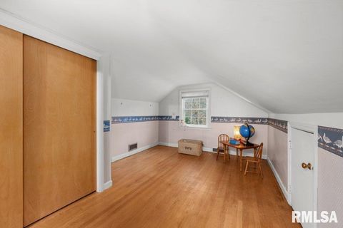 Tiny photo for 777 25TH Avenue Court, Moline, IL 61265 (MLS # QC4269536)