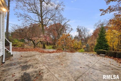 Tiny photo for 777 25TH Avenue Court, Moline, IL 61265 (MLS # QC4269536)