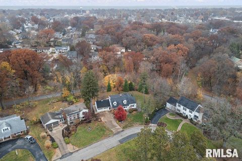 Tiny photo for 777 25TH Avenue Court, Moline, IL 61265 (MLS # QC4269536)