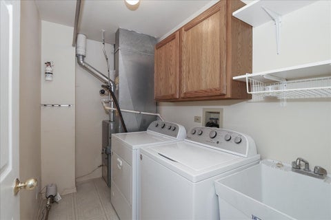 Tiny photo for 725 Deep Wood Court, Elk Grove Village, IL 60007 (MLS # 12713519)