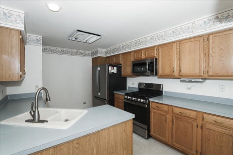 Tiny photo for 725 Deep Wood Court, Elk Grove Village, IL 60007 (MLS # 12713519)