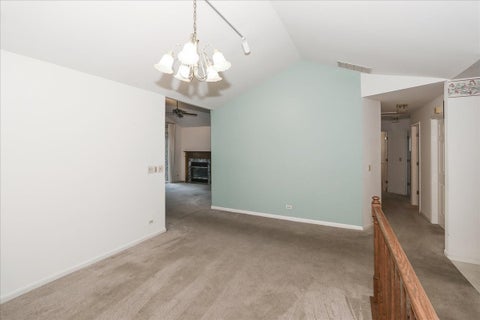 Tiny photo for 725 Deep Wood Court, Elk Grove Village, IL 60007 (MLS # 12713519)
