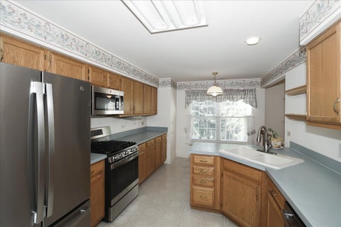 Tiny photo for 725 Deep Wood Court, Elk Grove Village, IL 60007 (MLS # 12713519)
