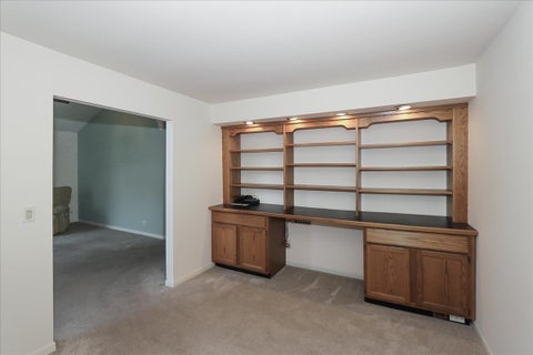 Tiny photo for 725 Deep Wood Court, Elk Grove Village, IL 60007 (MLS # 12713519)