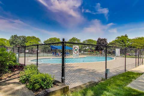 Tiny photo for 1575 Sandpebble Drive #104, Wheeling, IL 60090 (MLS # 12675907)