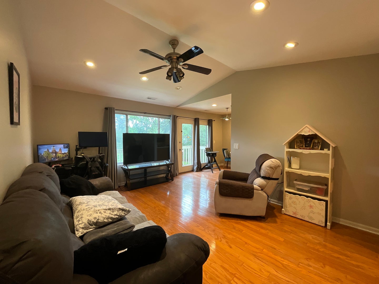 215 Brett Circle C