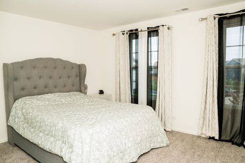 Tiny photo for Oswego, IL 60543 (MLS # 12679828)