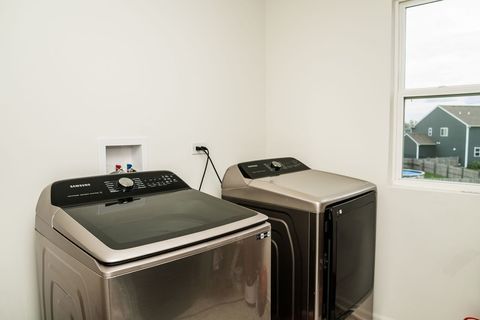 Tiny photo for Oswego, IL 60543 (MLS # 12679828)