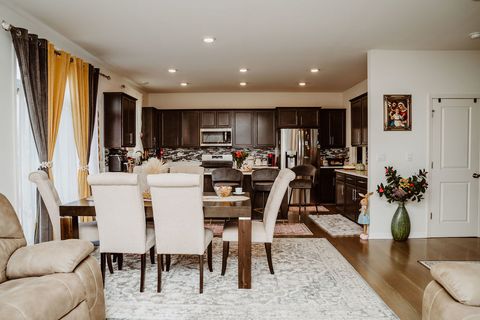 Tiny photo for Oswego, IL 60543 (MLS # 12679828)