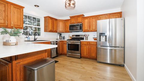 Tiny photo for 34 Downing Circle, Bloomington, IL 61704 (MLS # 12575223)