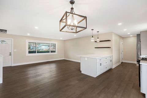 Tiny photo for 1910 Ashley Road, Hoffman Estates, IL 60169 (MLS # 12601138)