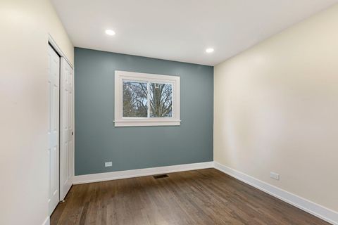 Tiny photo for 1910 Ashley Road, Hoffman Estates, IL 60169 (MLS # 12601138)