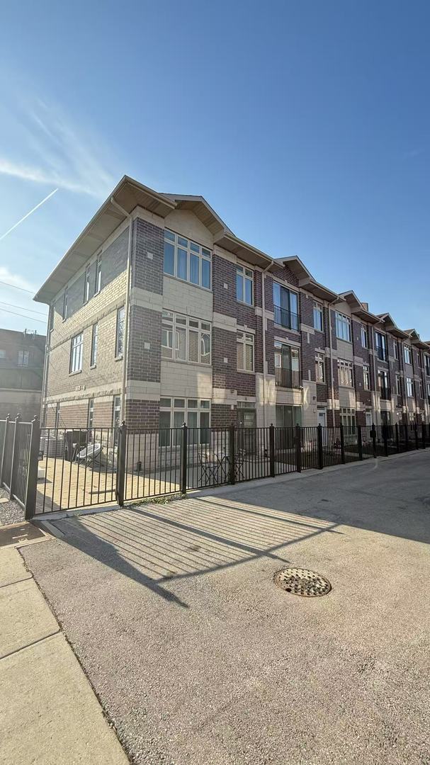 1538 W 34th Street G