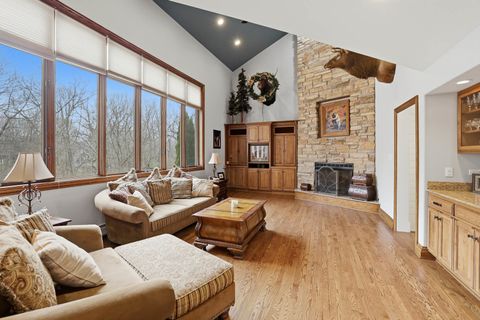 Tiny photo for 33 W Eureka Drive, Lemont, IL 60439 (MLS # 12586631)