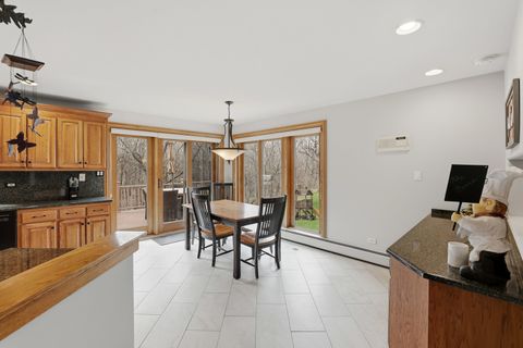 Tiny photo for 33 W Eureka Drive, Lemont, IL 60439 (MLS # 12586631)