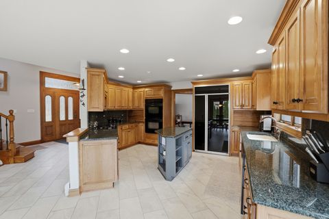 Tiny photo for 33 W Eureka Drive, Lemont, IL 60439 (MLS # 12586631)